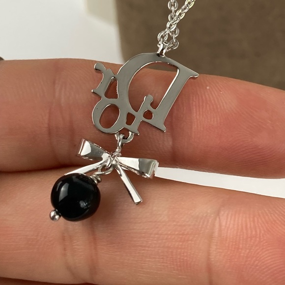 🚫SOLD🚫Dior Bow Crystal Logo Necklace - Picture 5 of 7
